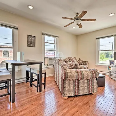 Sweet Sawyer Apartment 2 Mi To Lake Michigan!